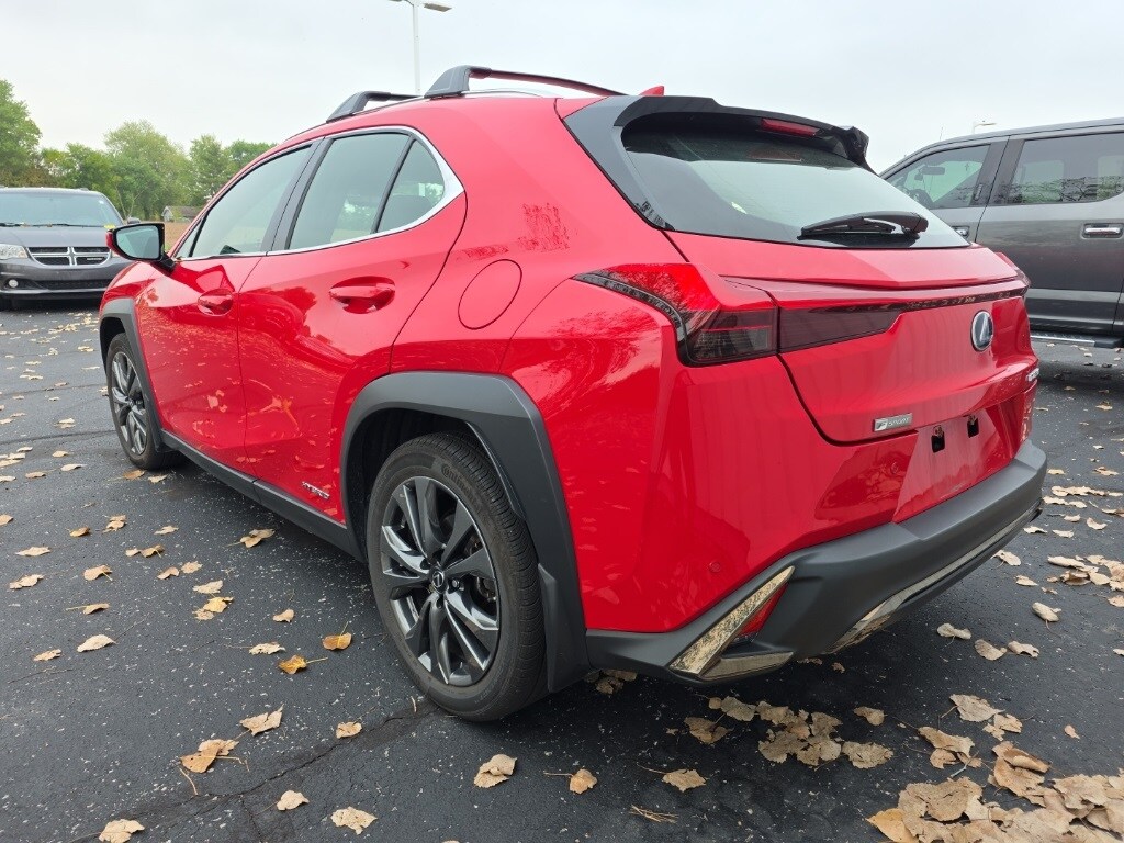 2021 Lexus UX 250h F SPORT photo 4
