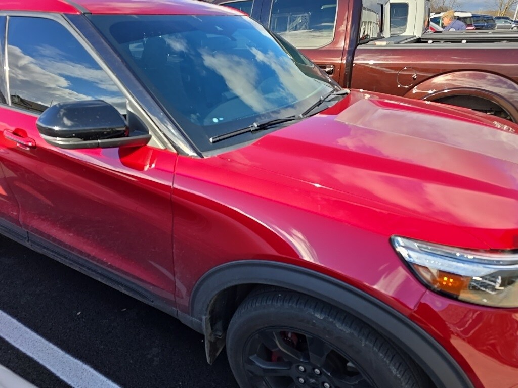 2020 Ford Explorer ST photo 3