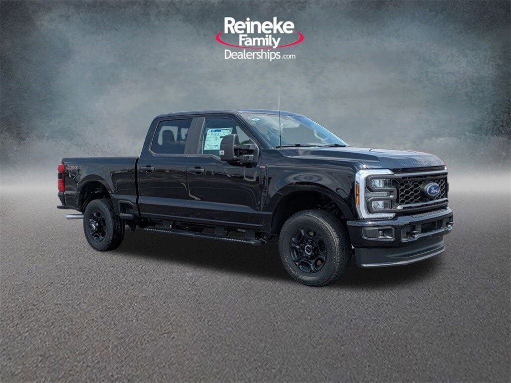 New 2025 Ford F-250 XL Truck Crew Cab