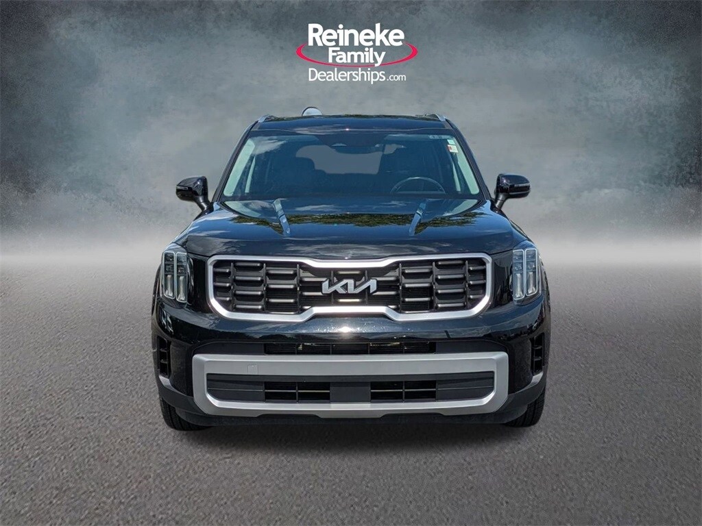 2023 Kia Telluride S photo 2