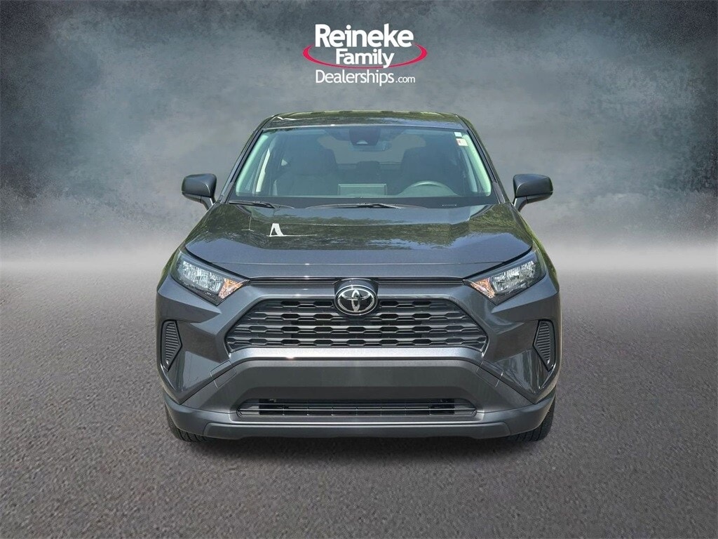 Used 2022 Toyota RAV4 LE with VIN JTMF1RFV8ND089900 for sale in Findlay, OH