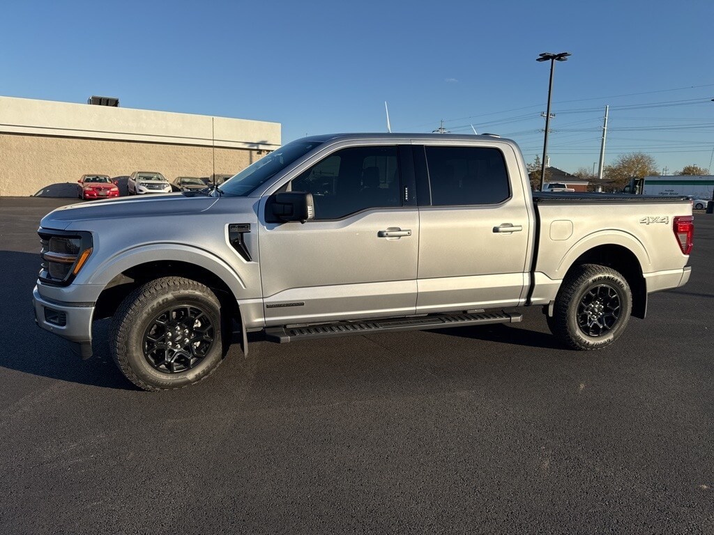2024 Ford F-150 XLT photo 4