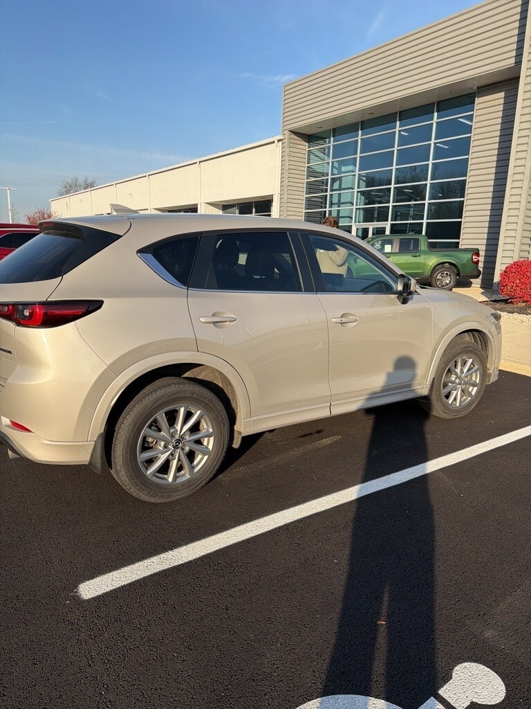 2024 Mazda CX-5 2.5 Select photo 3