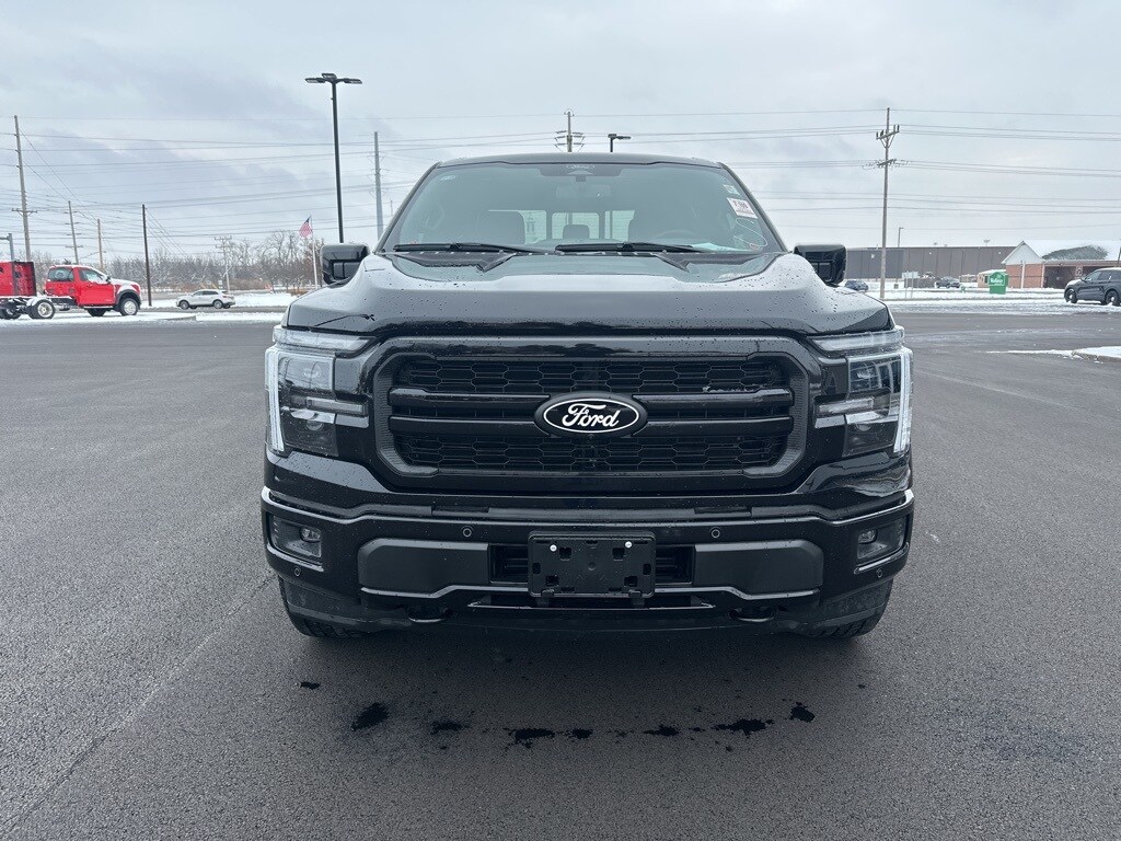 2025 Ford F-150 Lariat photo 2