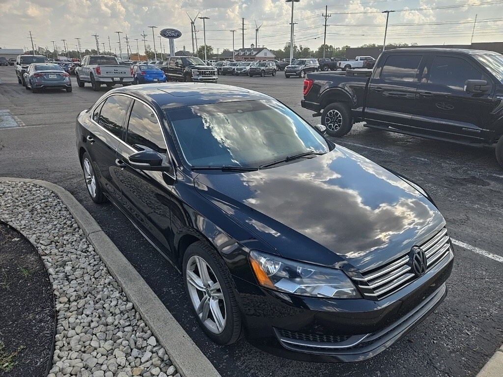 2014 Volkswagen Passat TDI SE photo 3