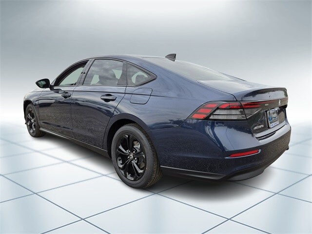2025 Honda Accord SE photo 2