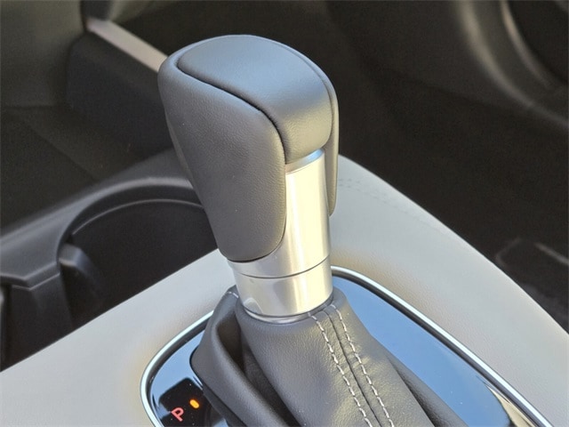 2026 Honda HR-V EX-L photo 5