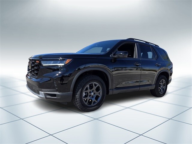 2025 Honda Pilot TrailSport photo 2