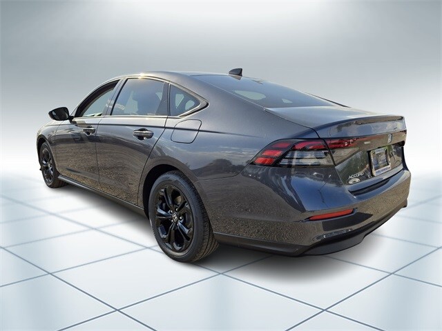 2025 Honda Accord SE photo 3