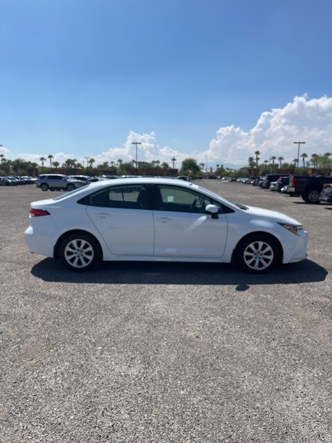 2022 Toyota Corolla LE photo 4