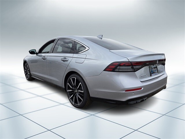 2025 Honda Accord Hybrid Touring photo 3