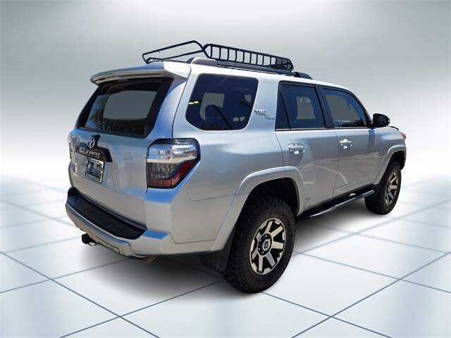 2020 Toyota 4Runner TRD Off-Road photo 3