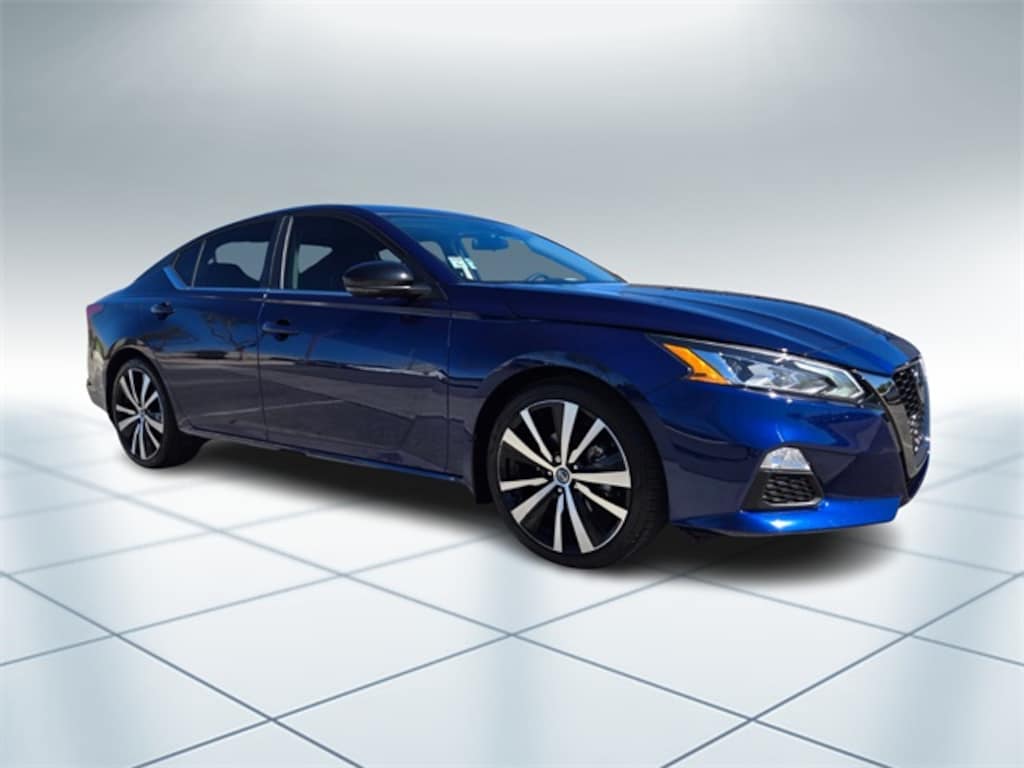 Used 2022 Nissan Altima 2.0 SR Sedan