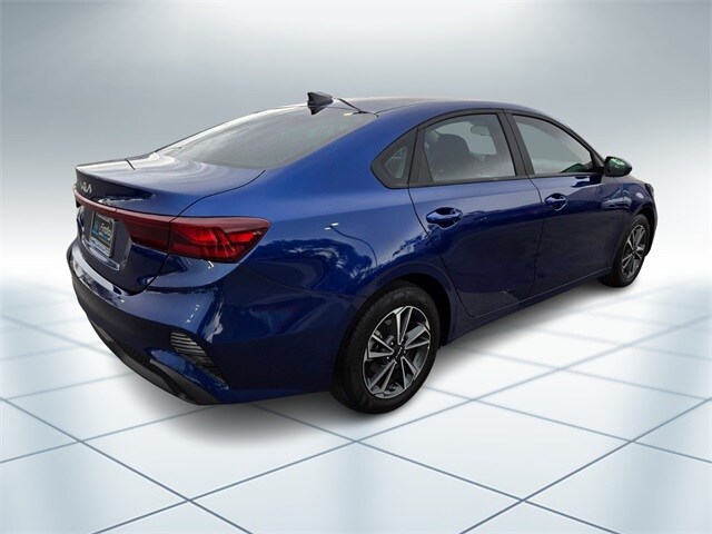 2024 Kia Forte LXS photo 4