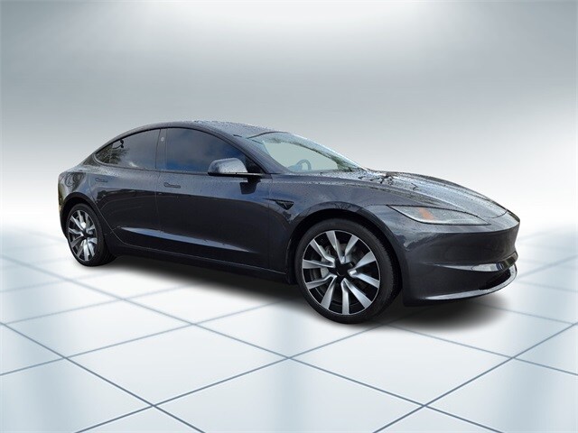 2024 Tesla Model 3 photo 2