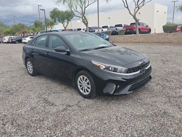 2023 Kia Forte LX photo 2