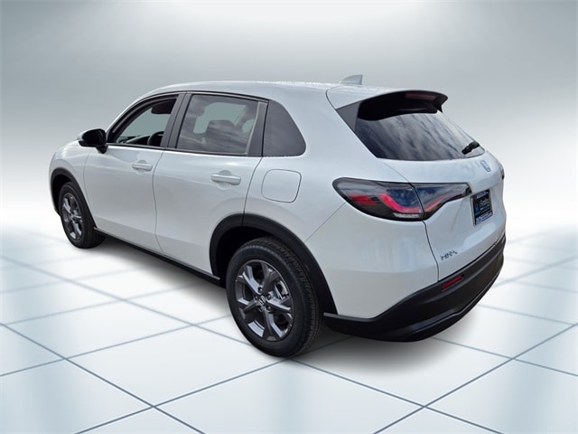 2026 Honda HR-V LX photo 3