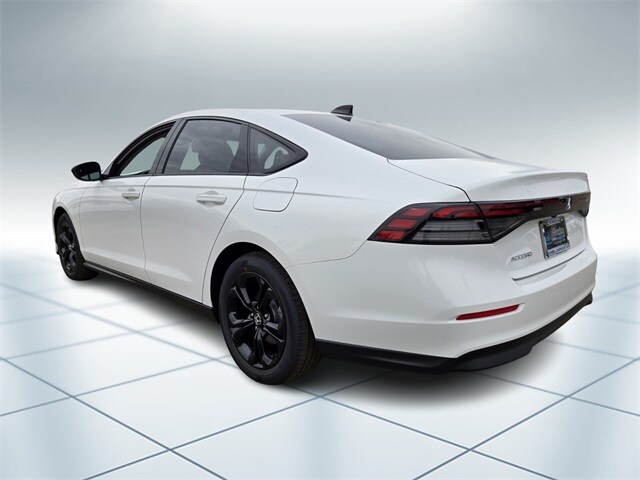 2025 Honda Accord SE photo 3