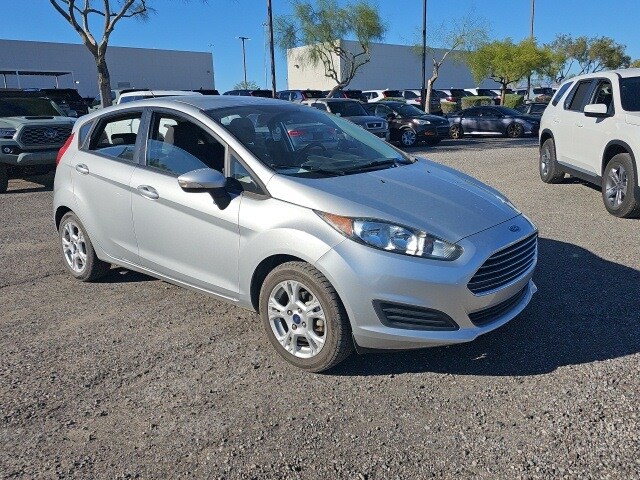 2014 Ford Fiesta SE photo 3