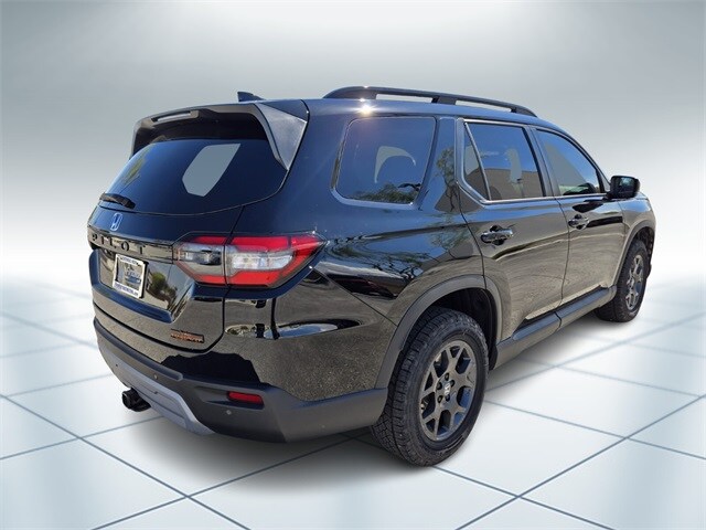 2025 Honda Pilot TrailSport photo 4