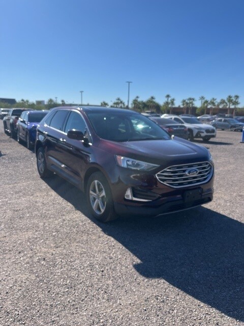 2021 Ford Edge SEL photo 3