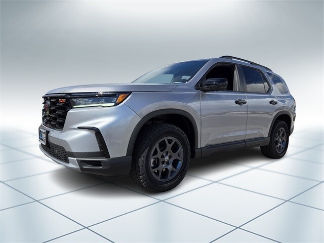 2025 Honda Pilot TrailSport photo 2
