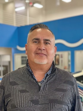 Staff member Richie Vazquez from ID_709370