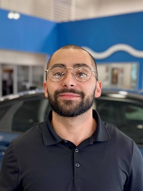 Staff member Max Villasenor Cuellar from ID_8da007