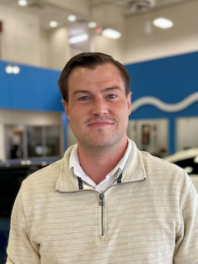 Staff member Kennedy Dressler from ID_709370