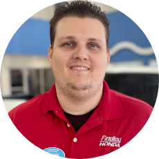 Staff member Skyler Walker from ID_ca195e