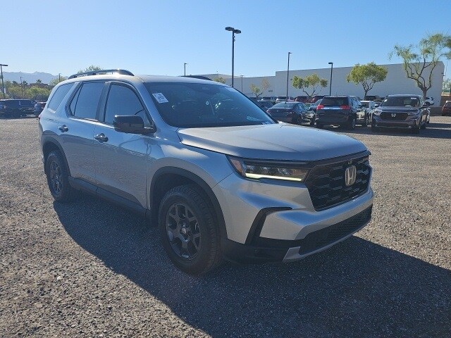 2024 Honda Pilot TrailSport photo 3