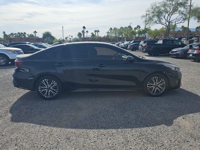 2022 Kia Forte GT-Line photo 4