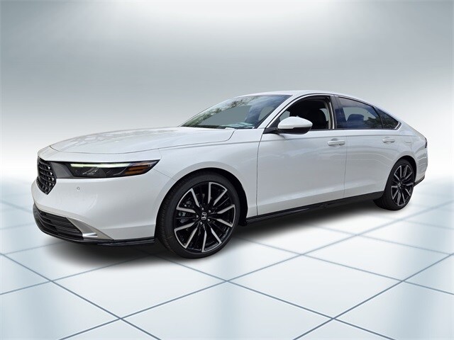 2025 Honda Accord Hybrid Touring photo 2