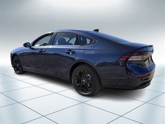 2025 Honda Accord SE photo 3