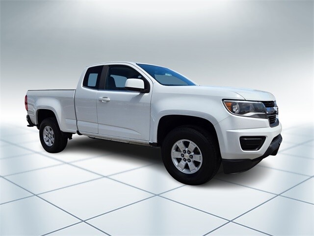 2018 Chevrolet Colorado Work Truck photo 2