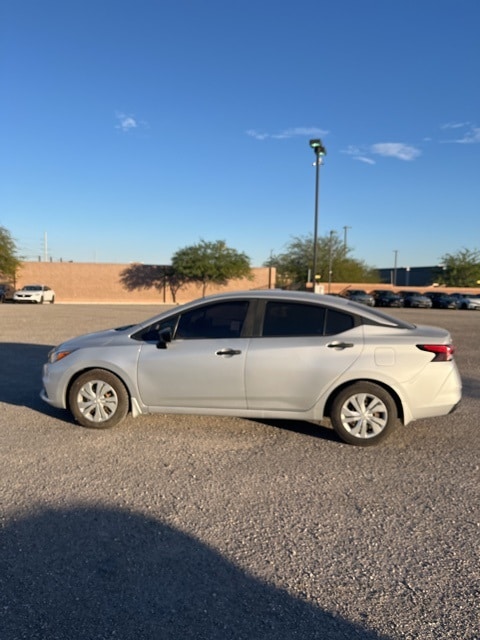 2020 Nissan Versa 1.6 S photo 4