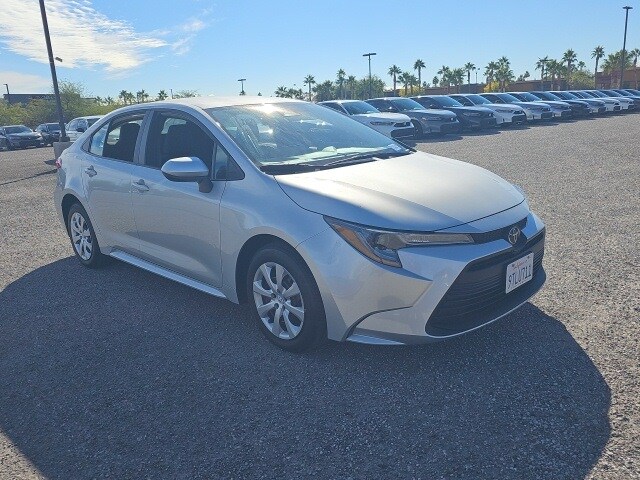 2025 Toyota Corolla LE photo 3