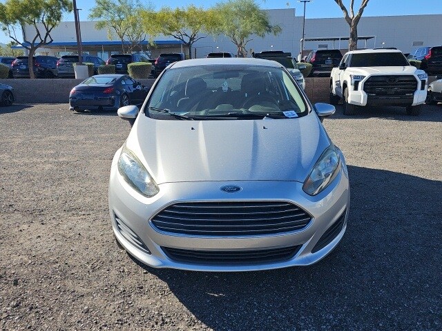 2014 Ford Fiesta SE photo 2