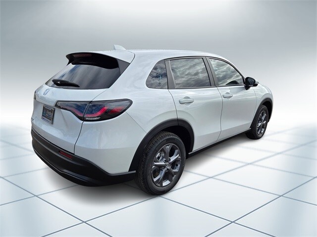 2026 Honda HR-V LX photo 4