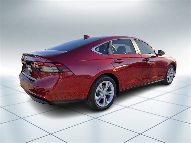 2025 Honda Accord LX photo 4