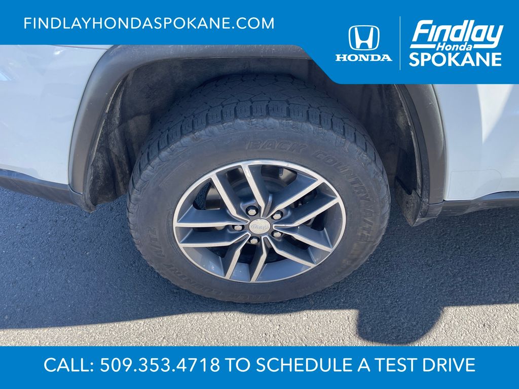 2017 Jeep Grand Cherokee Limited photo 4
