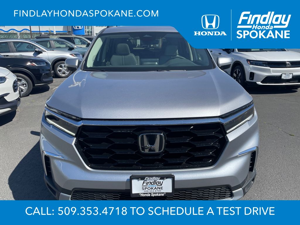 2025 Honda Pilot Touring photo 2