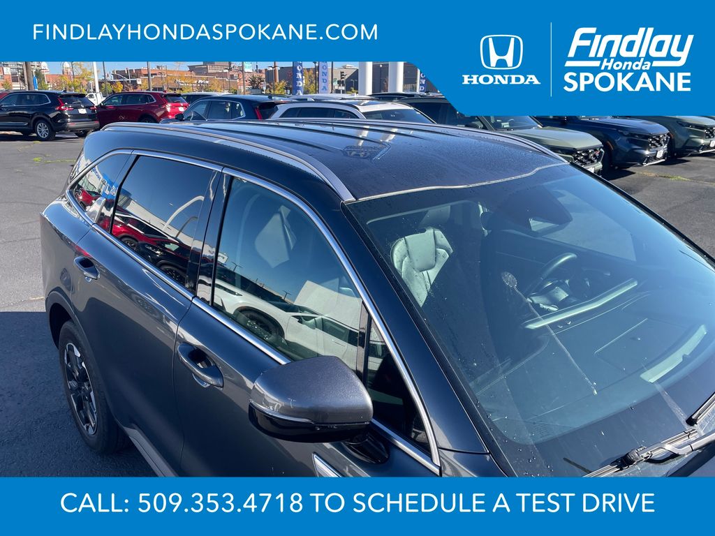 2024 Kia Sorento S photo 4