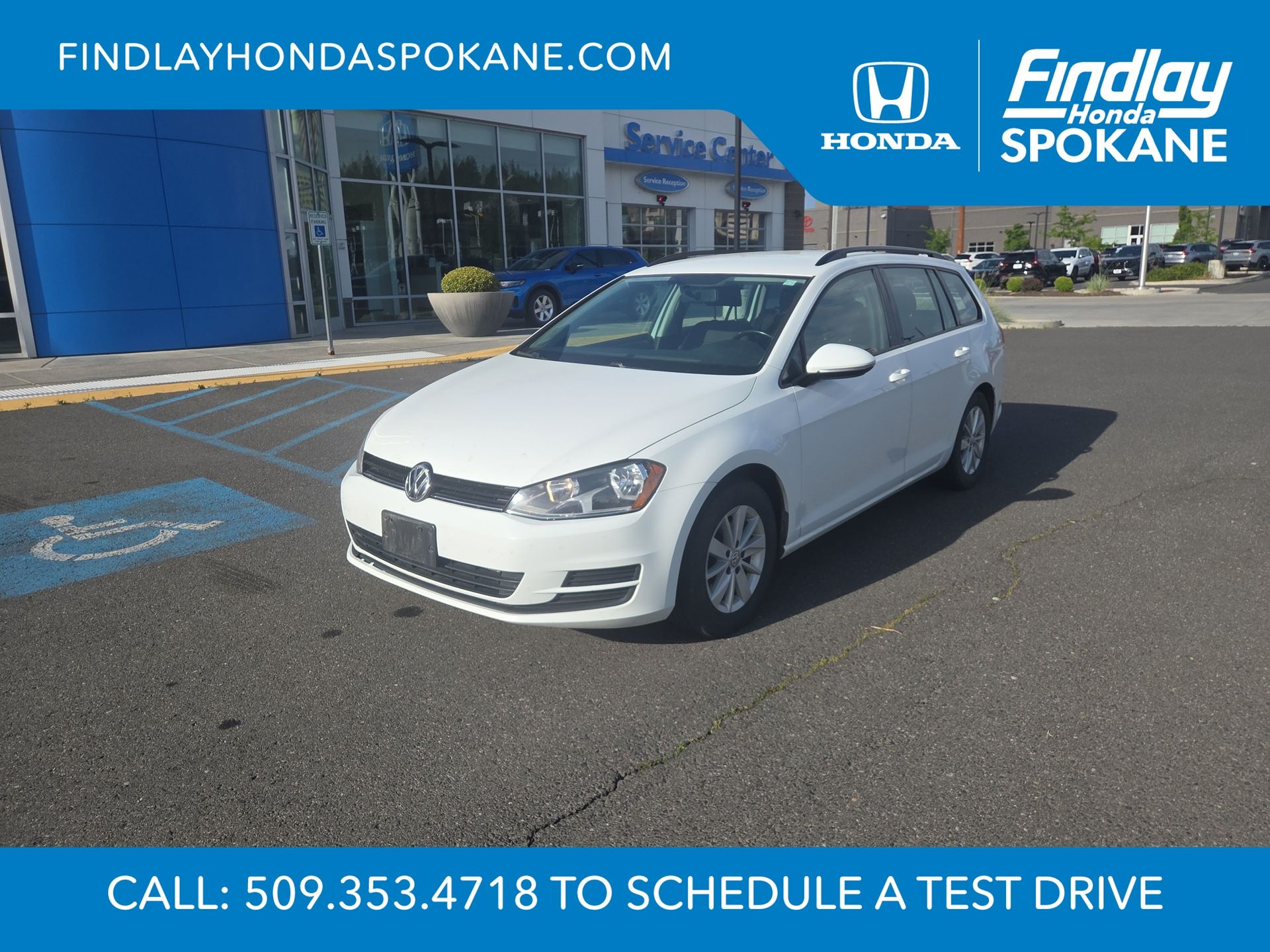 2016 Volkswagen Golf SportWagen TSI S Auto's photo