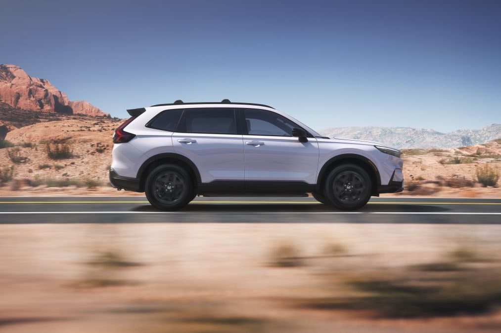 side%20view%20of%202026%20Honda%20CR-V.jpg