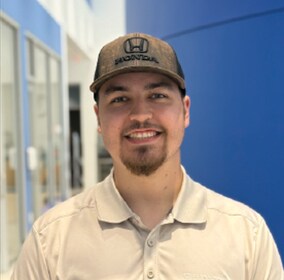Staff member Holden Edwards from ID_546e59