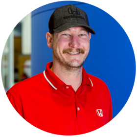 Staff member Andrew Wood from ID_546e59