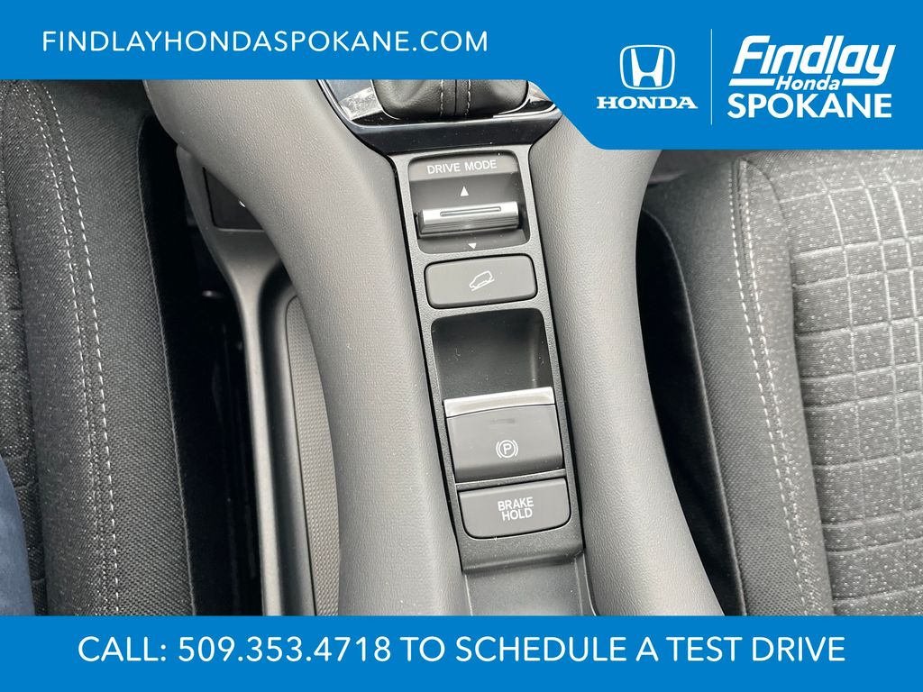 2026 Honda HR-V LX - Photo 17