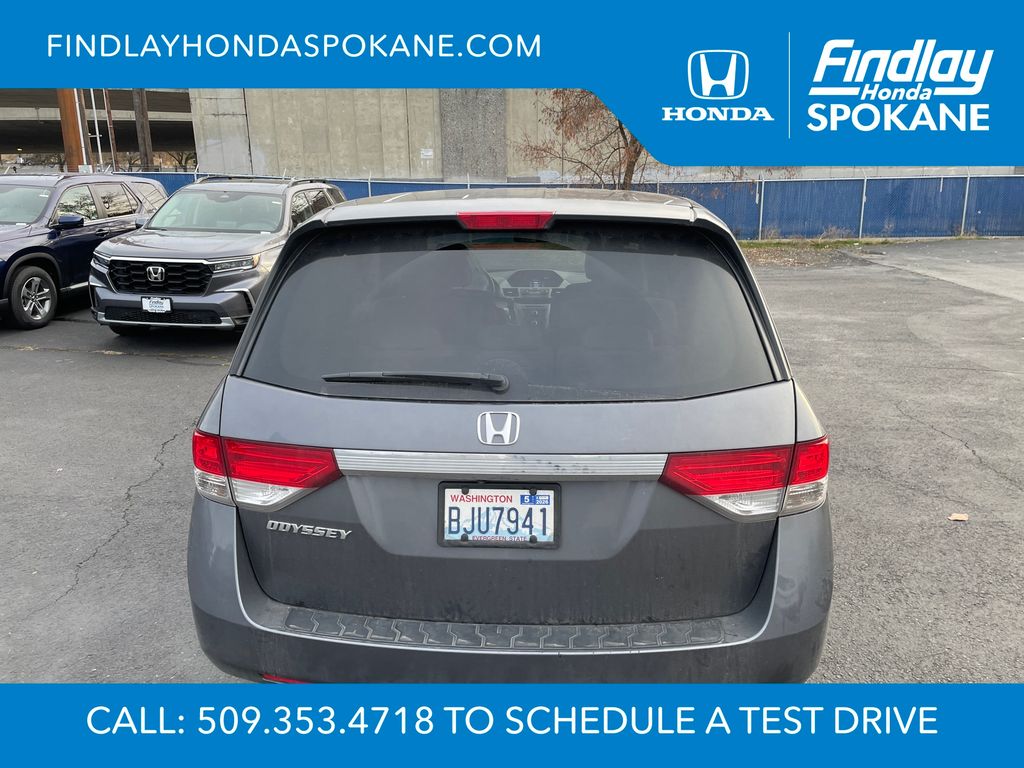 2016 Honda Odyssey LX photo 3