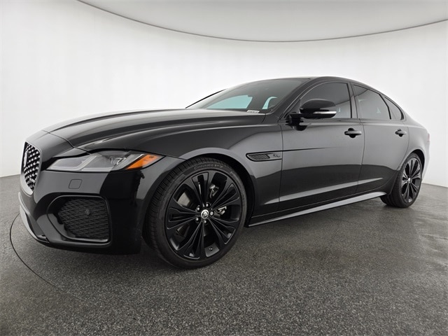 2024 Jaguar XF R-Dynamic SE